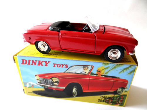 Dinky toys atlas peugeot 204 - atlas,
