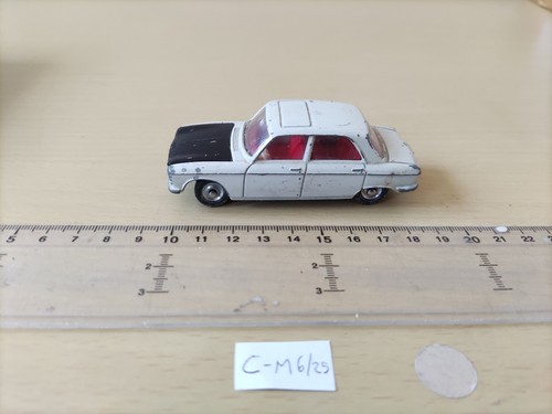 Dinky toys peugeot 204 - dinky, toys,