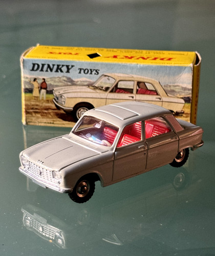 Dinky toys 510 peugeot - dinky,